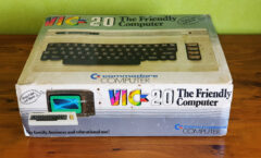 VIC 20 [US]