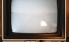 1702 | XC 7038930 F